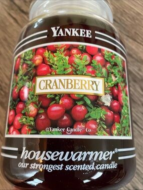 Yankee Candle Cranberry Jar Candle
22 oz New